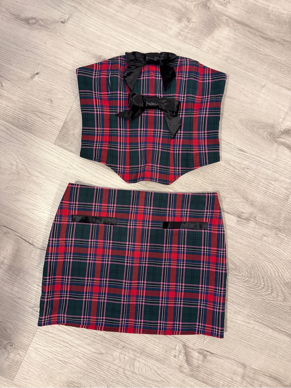 Plaid two piece set - Picture 3 of 4